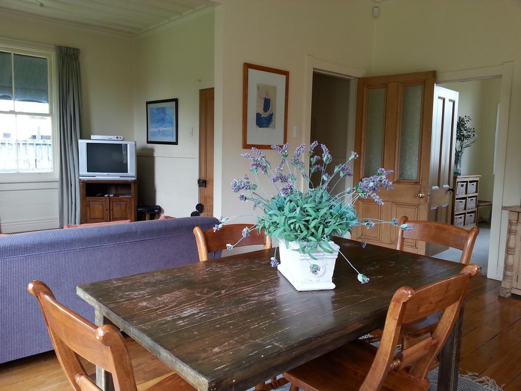 The Vicarage Martinborough Villa Bilik gambar